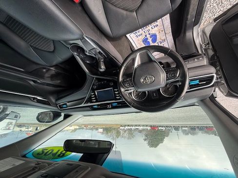 Used 2018 Toyota Camry SE image 14