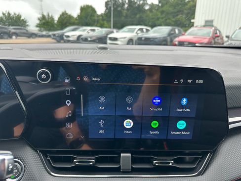 Used 2026 Chevrolet Equinox RS w/ Safety and Technology Package FWD image 12
