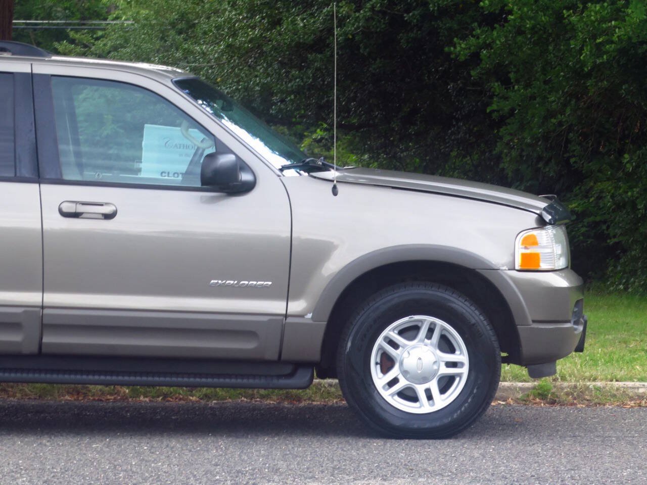 Used 2002 Ford Explorer XLT AWD/4WD image 24