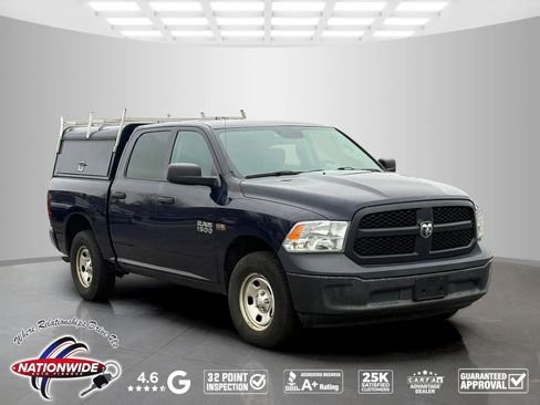 Used 2018 RAM 1500 SLT image 1
