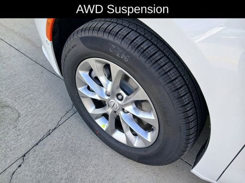 New 2026 Chrysler Pacifica Select image 28