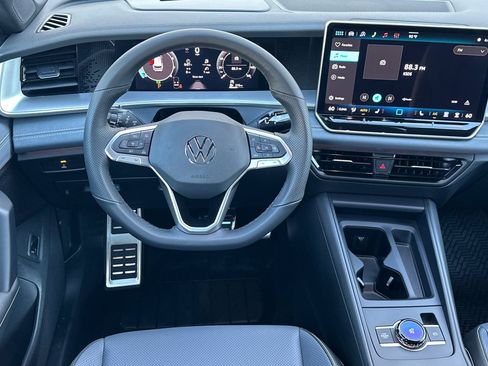 New 2026 Volkswagen Tiguan SE R-Line FWD image 12