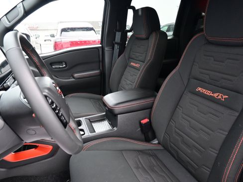 Certified 2025 Nissan Frontier PRO-4X w/ Interior Protection Package image 22