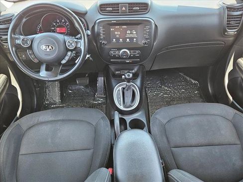 Used 2018 Kia Soul + FWD image 17