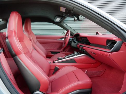 Used 2026 Porsche 911 Carrera 4S image 28