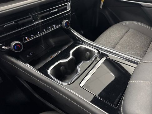 Used 2024 Chevrolet Traverse LT w/ Trailering Package image 20