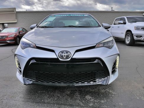 Used 2017 Toyota Corolla SE w/ SE Premium Package image 2