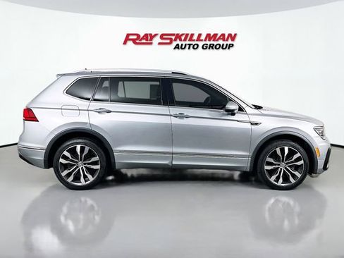 Used 2019 Volkswagen Tiguan SEL Premium R-Line w/ 3rd Row Seat Package AWD/4WD image 8