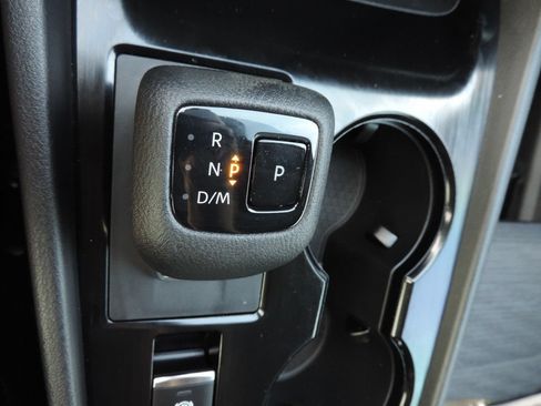 Certified 2023 Nissan Rogue SV FWD image 24