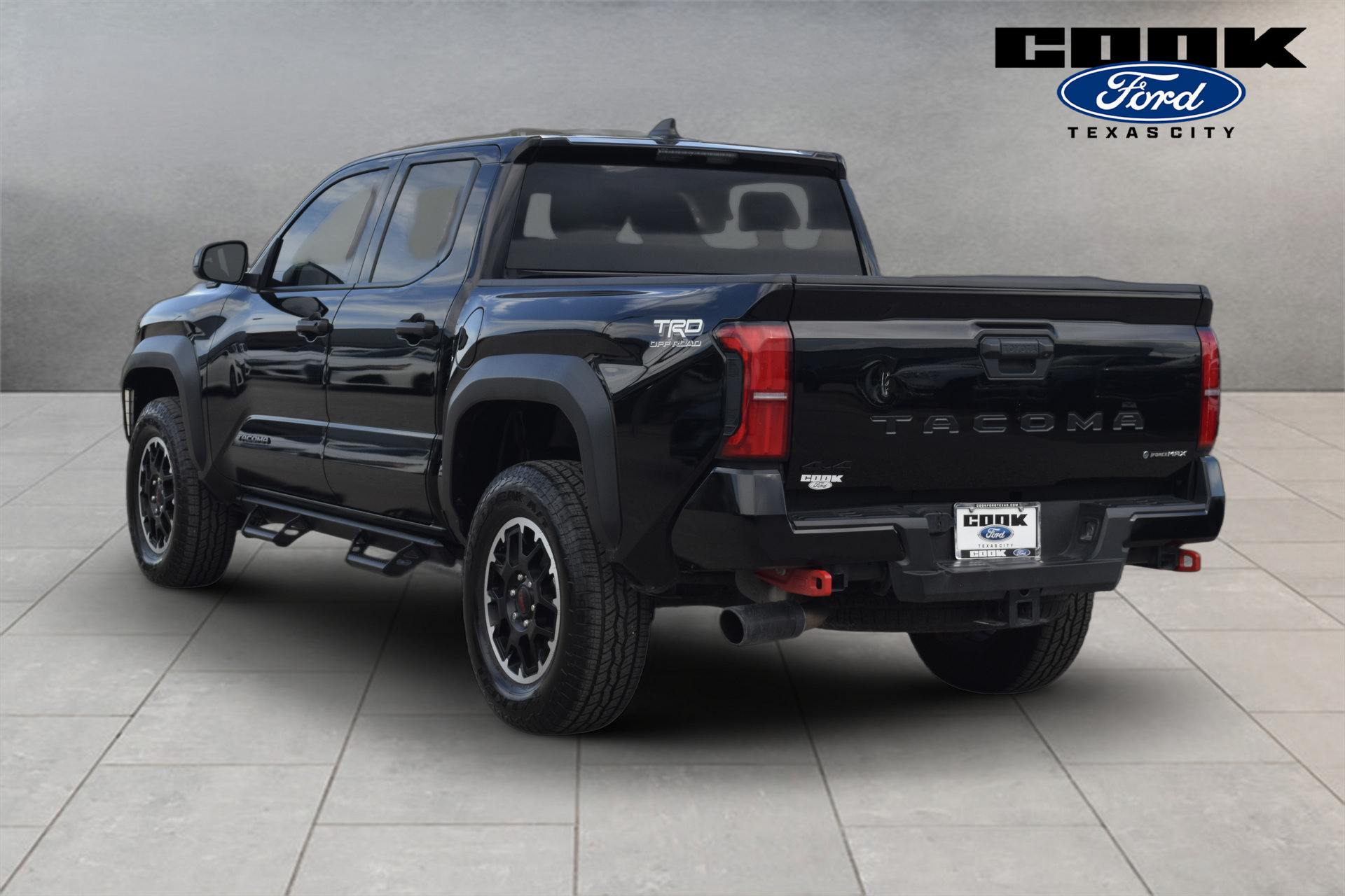 Used 2025 Toyota Tacoma TRD Off-Road AWD/4WD image 4