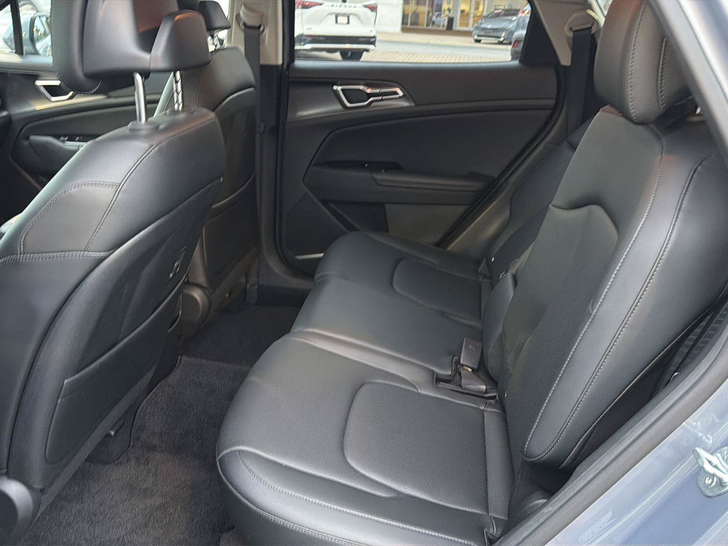 Used 2023 Kia Sportage EX FWD image 11