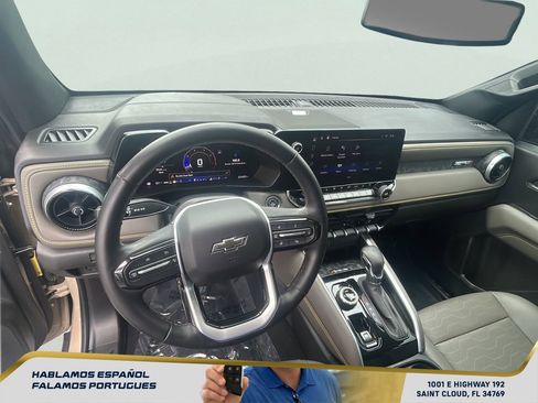 Used 2024 Chevrolet Colorado ZR2 w/ ZR2 Convenience Package III image 16