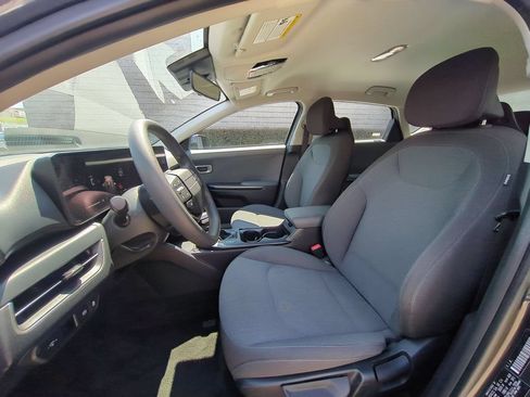 Used 2025 Kia K4 FWD image 24