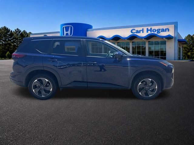 Used 2024 Nissan Rogue SV FWD image 7