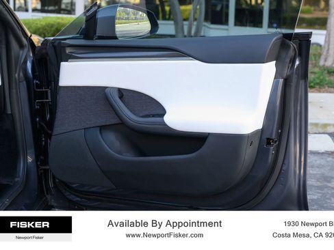 Used 2022 Tesla Model S Plaid image 31