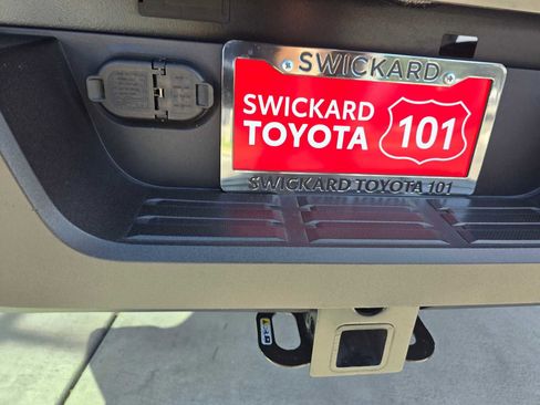Used 2025 Toyota Tacoma SR5 AWD/4WD image 15