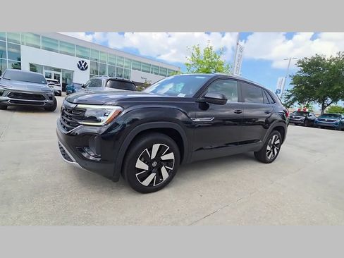 Used 2025 Volkswagen Atlas Cross Sport SE FWD image 47