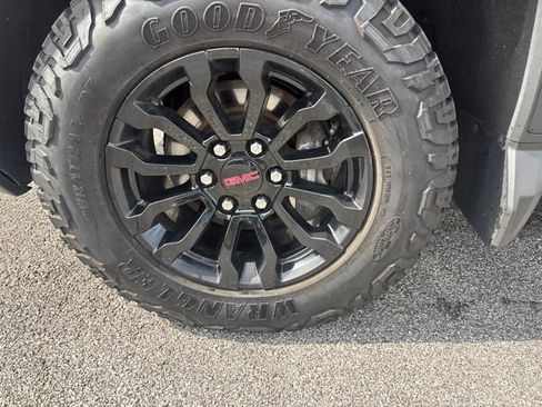 Used 2022 GMC Sierra 1500 AT4X AWD/4WD image 5