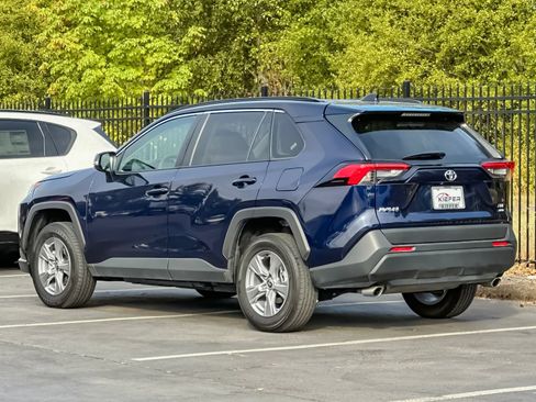 Used 2025 Toyota RAV4 XLE AWD/4WD image 5
