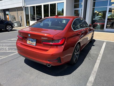 Used 2019 BMW 330i xDrive Sedan w/ Convenience Package AWD/4WD image 5