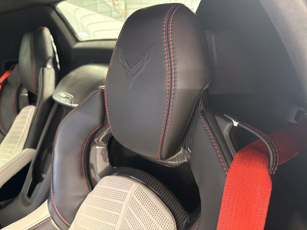 Used 2023 Chevrolet Corvette Stingray Premium Conv w/ Z51 Performance Package RWD image 32