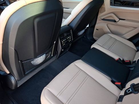 New 2026 Porsche Cayenne image 12