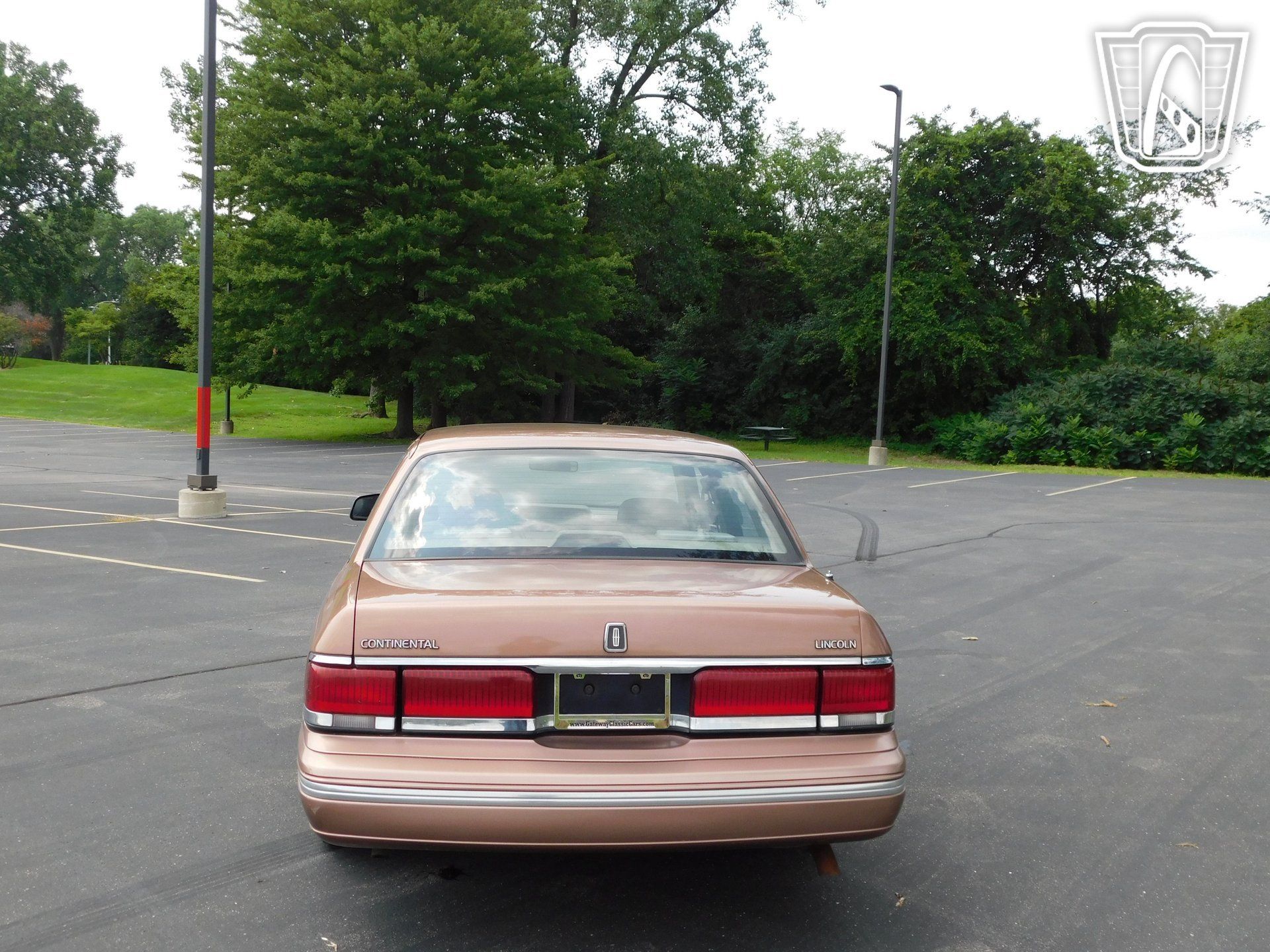 Used 1992 Lincoln Continental Executive FWD image 14