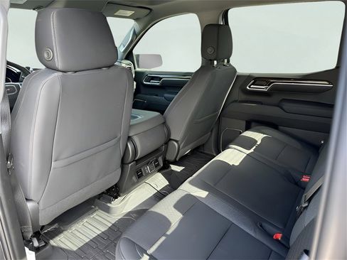 New 2025 GMC Sierra 1500 Elevation image 28