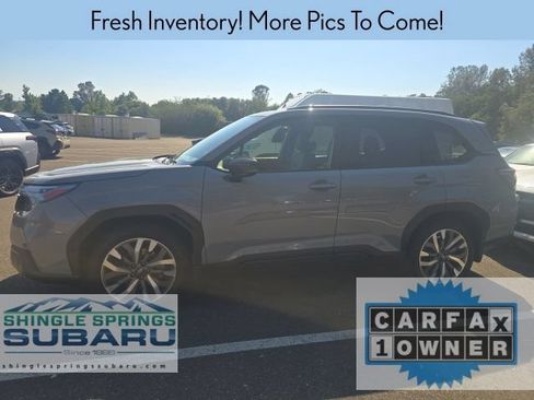 Used 2025 Subaru Forester Touring AWD/4WD image 2