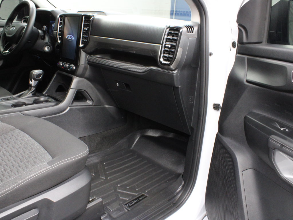 Used 2025 Ford Ranger XLT w/ Chrome Accent Package AWD/4WD image 32