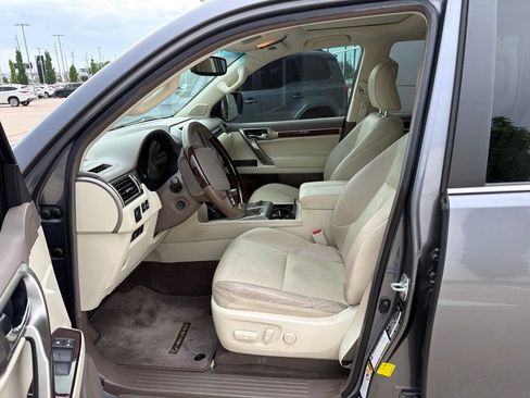 Used 2016 Lexus GX 460 w/ Premium Package AWD/4WD image 2