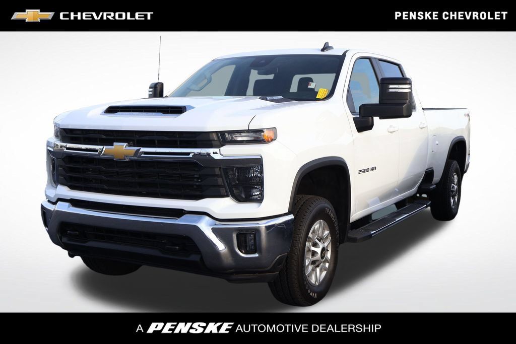 Used 2025 Chevrolet Silverado 2500 LT w/ Convenience Package AWD/4WD image 1