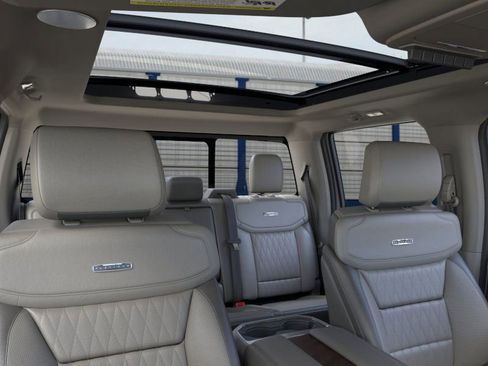 New 2026 Ford F250 Platinum w/ Platinum Plus Package image 22