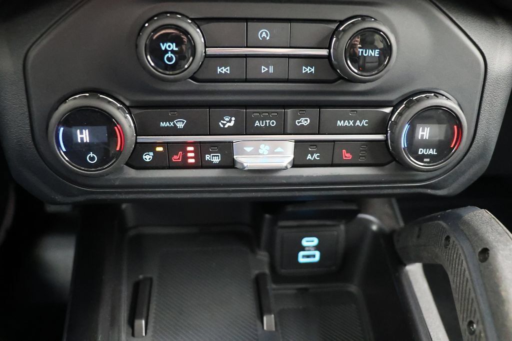Used 2025 Ford Bronco Badlands AWD/4WD image 22