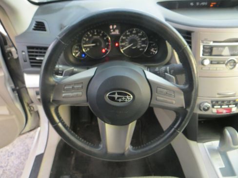 Used 2011 Subaru Legacy 2.5i Premium image 18