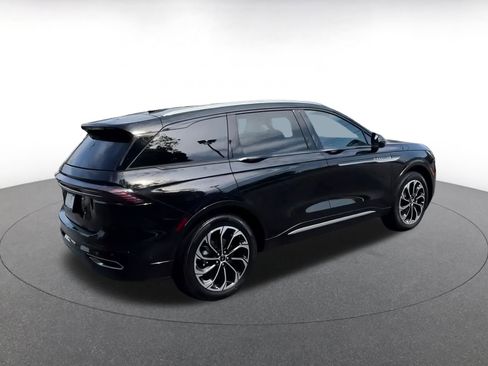 Used 2024 Lincoln Nautilus Reserve image 15