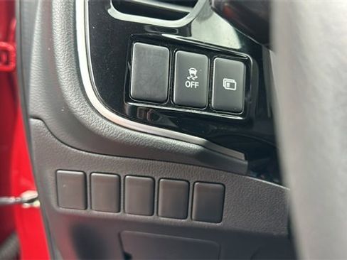 Used 2019 Mitsubishi Outlander ES image 14