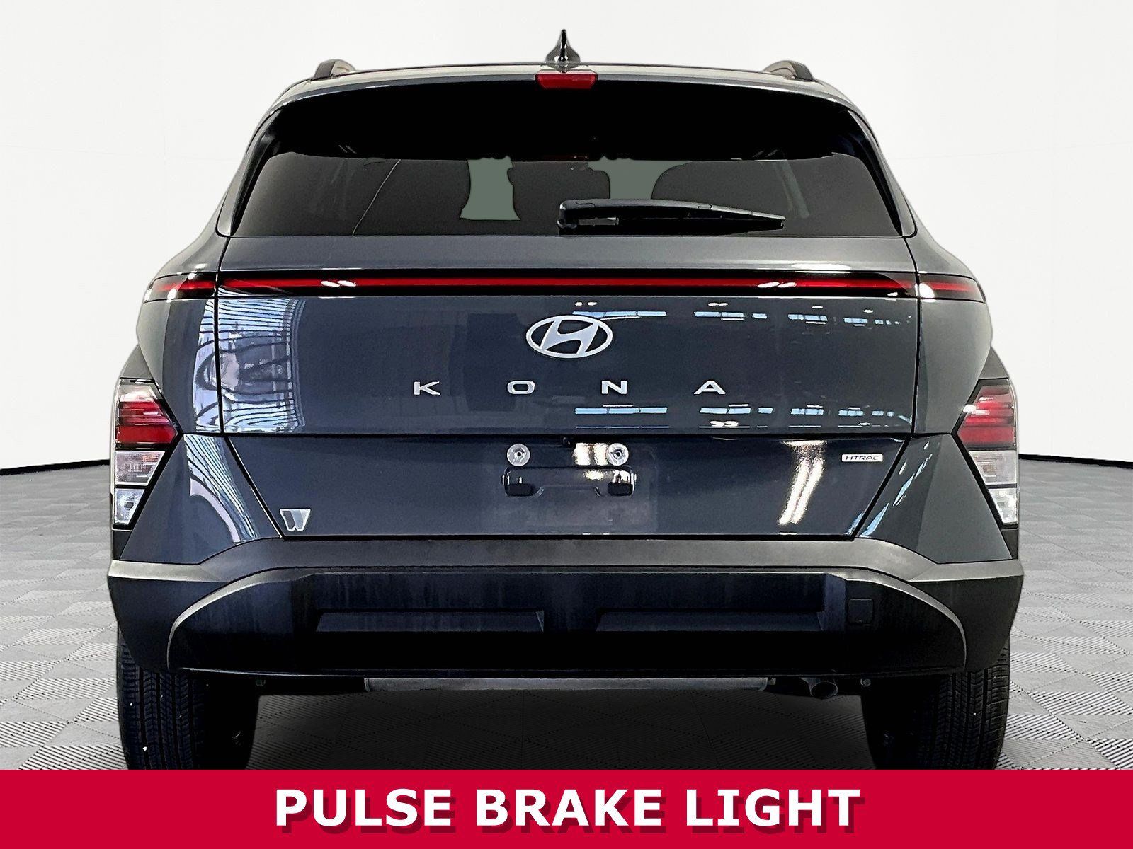 Used 2025 Hyundai Kona SEL AWD/4WD image 5