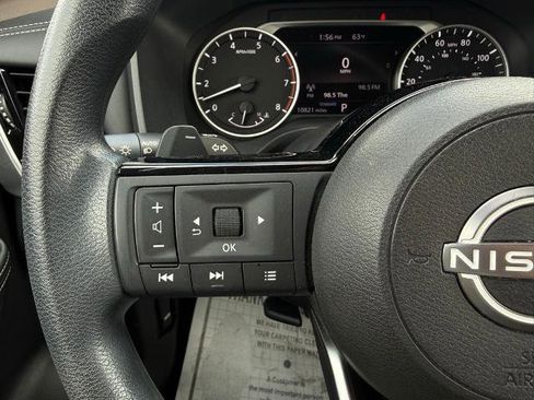 Certified 2022 Nissan Rogue SV image 24