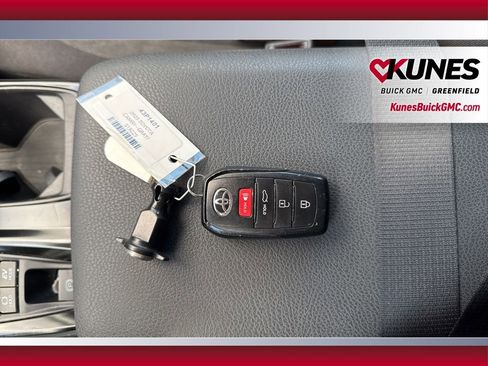 Used 2025 Toyota Camry LE image 17