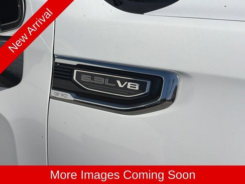 Used 2026 GMC Sierra 1500 SLT AWD/4WD image 9