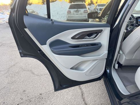 Used 2022 GMC Terrain Denali w/ Denali Premium Package image 23