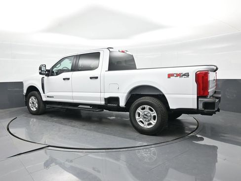 Used 2025 Ford F250 XLT w/ FX4 Off-Road Package image 6