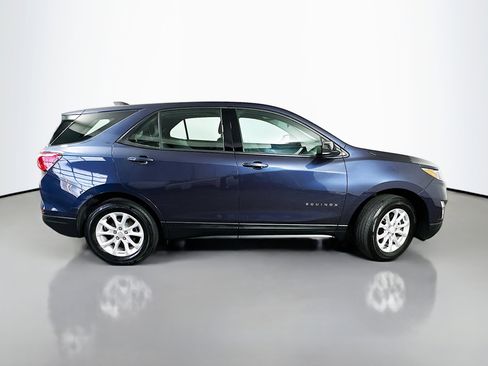 Used 2018 Chevrolet Equinox LS image 8