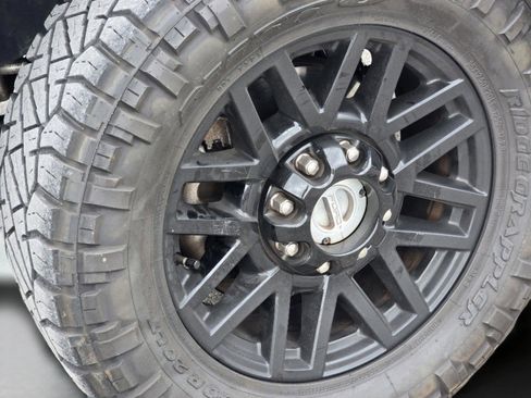 Used 2020 Ford F250 Lariat image 27