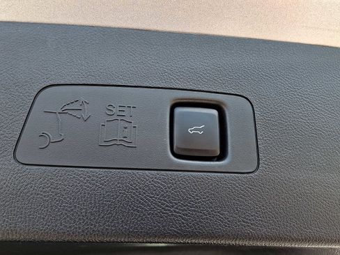 Used 2022 Lincoln Corsair AWD w/ Premium Package image 29