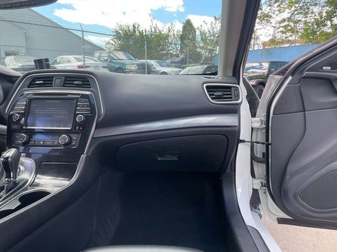 Used 2017 Nissan Maxima 3.5 SL FWD image 29