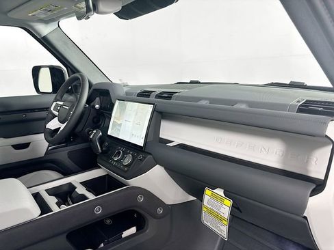 New 2026 Land Rover Defender 110 S image 27