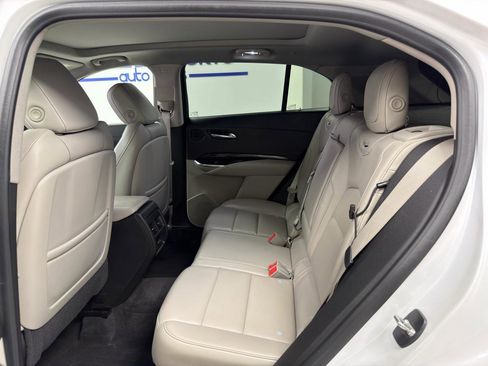 Used 2019 Cadillac XT4 Premium Luxury AWD/4WD image 31