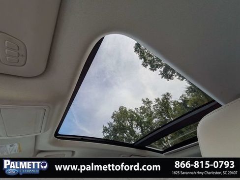 Used 2021 Ford Escape Titanium AWD/4WD image 21